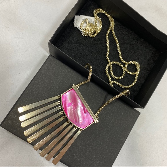 Kendra Scott Jewelry - NWT Kendra Scott Pink Ellen Stone Necklace